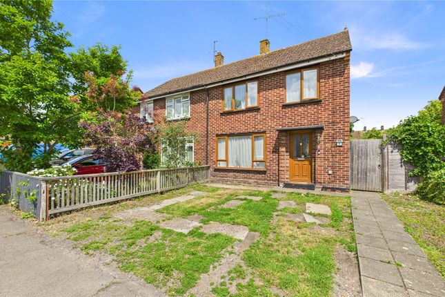 Turfhouse Lane, Woking GU24 3 bed semi