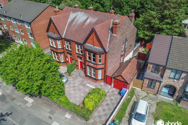 5 bedroom semi-detached house for sale