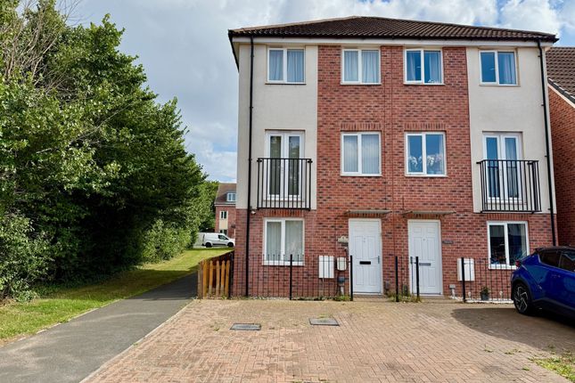 4 bedroom semi-detached house for sale