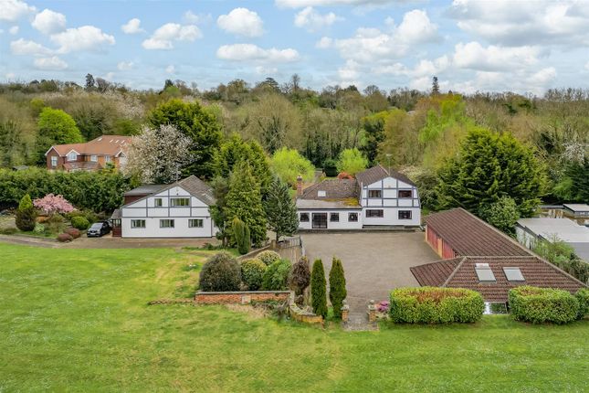 Reynards Road, Welwyn 6 bed detached house for sale