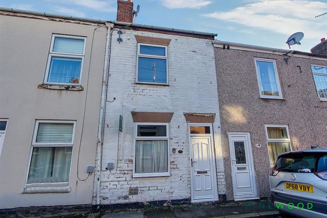 Alma Street West, Chesterfield S40 2 bed terraced house for sale