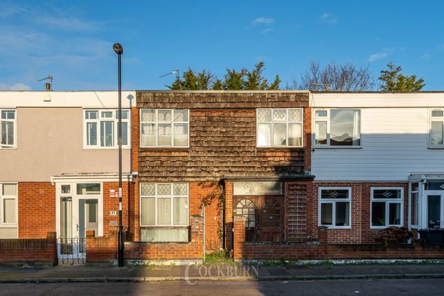 Aldesgrove Avenue, Mottingham, SE9 2 bed terraced house for sale