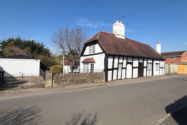 Green Lane, Gloucester 2 bed cottage for sale