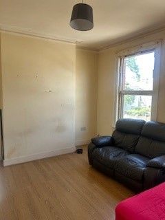 2 bed flat