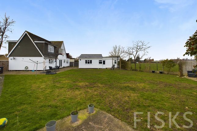 Hawkesbury Close, Canvey Island, SS8 4 bed detached house for sale