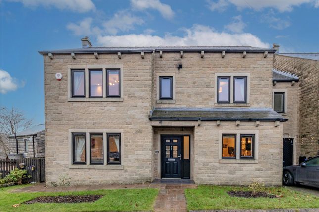 Delph Road, Denshaw, Saddleworth, OL3 3 bed link detached house for sale