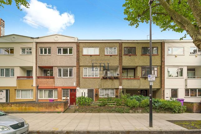 Alpha Grove, London, E14 3 bed terraced house for sale