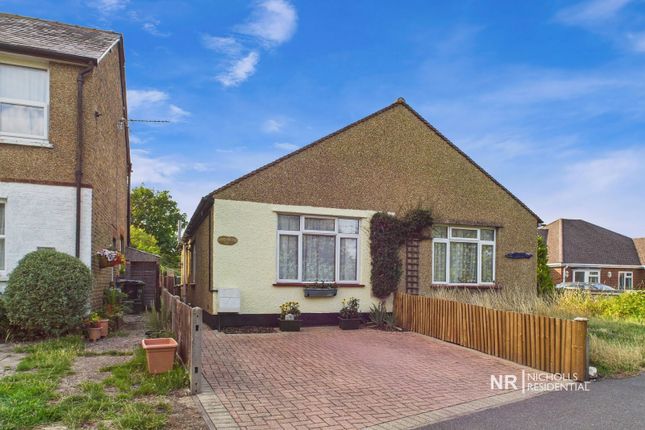 West Ewell KT19 2 bed bungalow for sale
