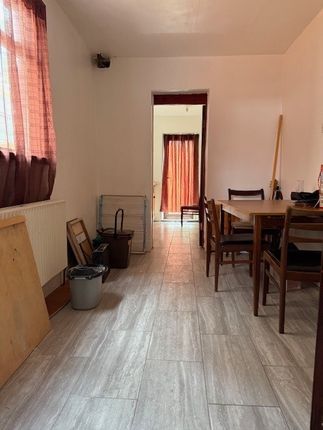 Boundary Road, London E17 2 bed terraced house for sale