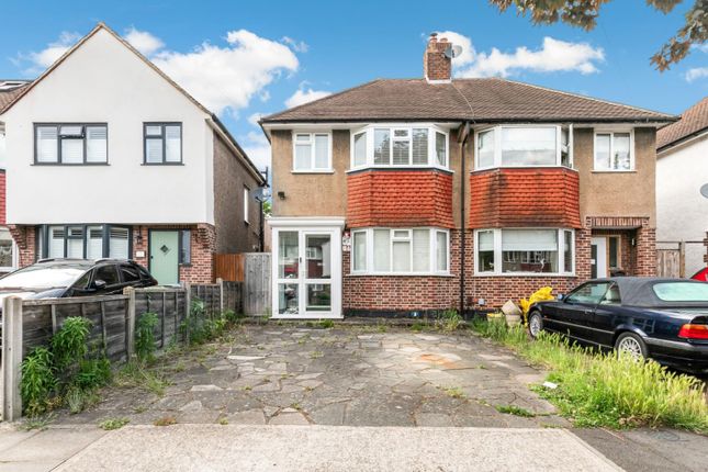 Caverleigh Way, Worcester Park 3 bed semi