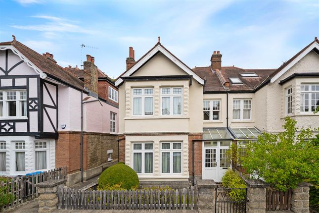 5 bedroom semi-detached house for sale
