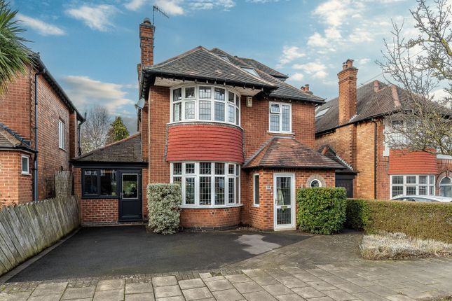 4 bed detached house