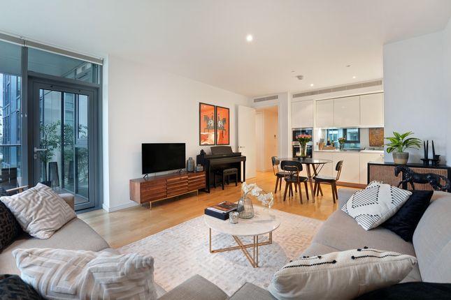 Eastfields Avenue, London, SW18 2 bed apartment for sale