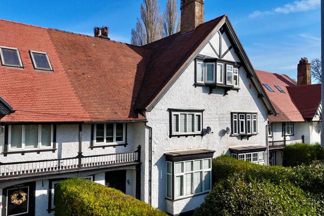 6 bedroom terraced house for sale
