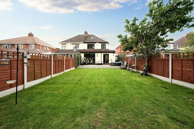 Long Knowle Lane, Wolverhampton WV11 3 bed semi