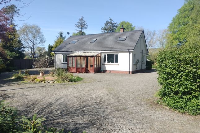 5 bed detached house