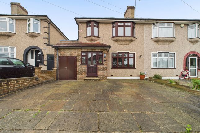 4 Romney Gardens, Bexleyheath 3 bed semi
