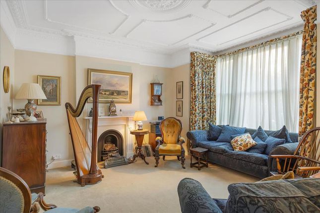 Fulham Palace Road, London, SW6 6 bed house for sale