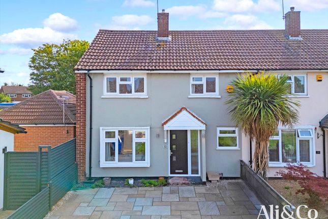 Goddard Road, Grays 3 bed terraced house for sale