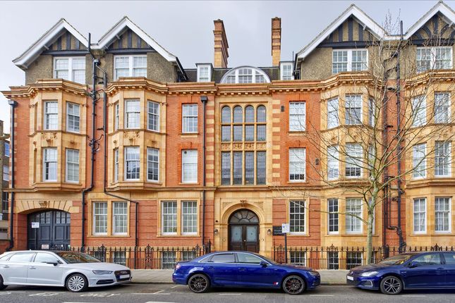 London SW5 1 bed flat for sale