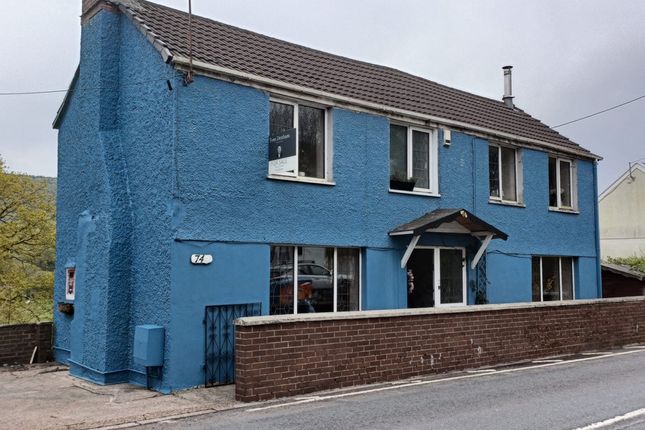 3 bed detached house