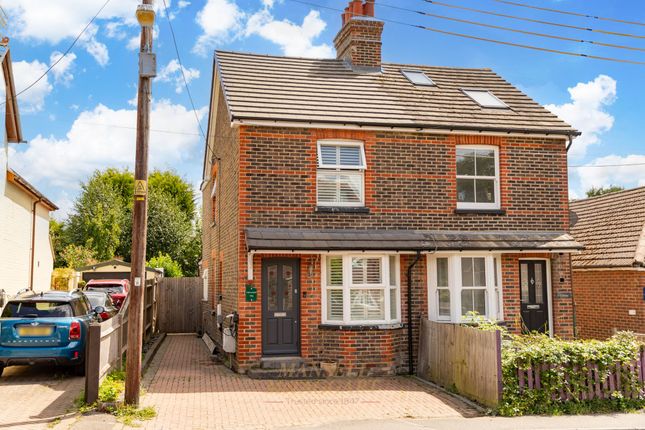 Brookhill Road, Crawley RH10 3 bed semi