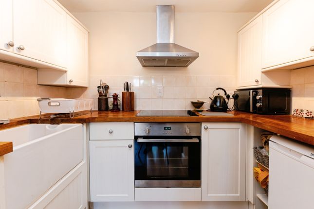 1 bedroom ground floor flat for sale