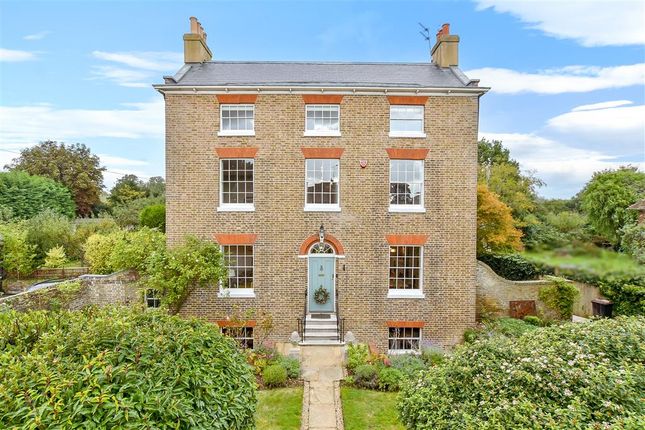 6 bed detached house