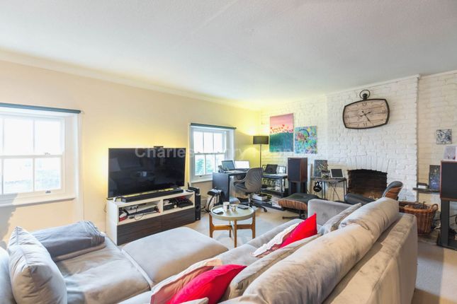 Adelaide Road, Chalk Farm, NW3 3 bed apartment for sale