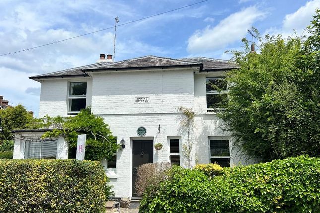 The Hill, Cranbrook, Kent, TN17 3HS 2 bed detached house for sale