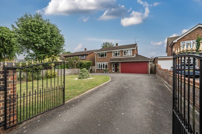 The Street, Reading RG7 4 bed detached house for sale