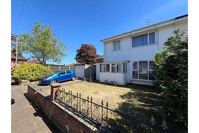 4 bedroom semi-detached house for sale