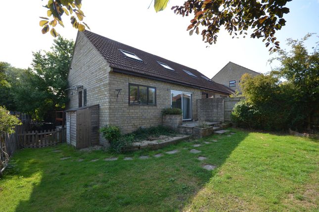 3 bedroom semi-detached bungalow for sale