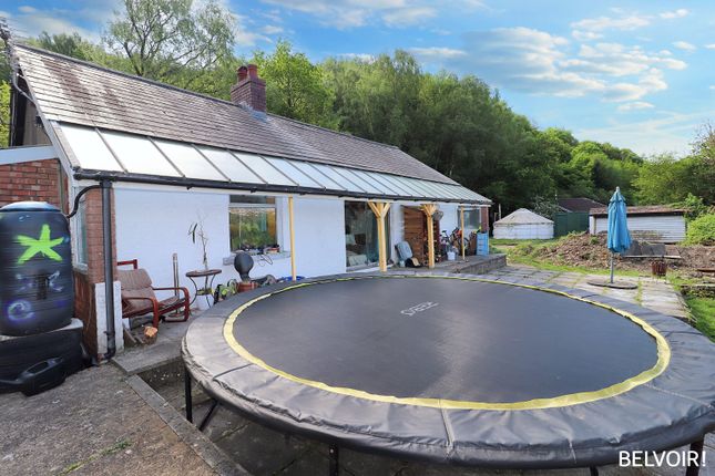 Heatherview Road, Pontypridd CF37 1 bed detached house for sale