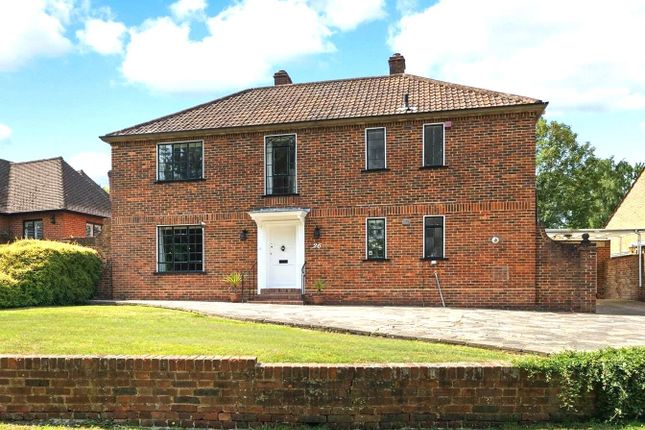 Pine Walk, Carshalton Beeches SM5 4 bed detached house for sale
