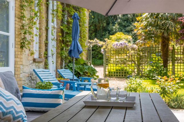 8 bedroom detached house for sale