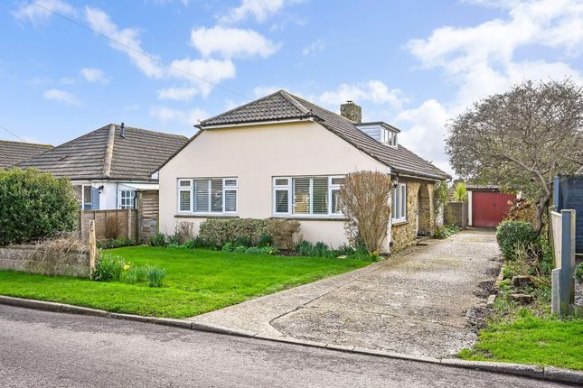 Elm Close, Bracklesham Bay, PO20 2 bed detached bungalow for sale