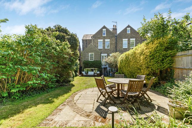 4 bedroom semi-detached house for sale