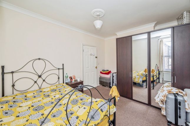 5 bedroom terraced house for sale