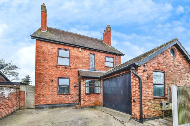 6 bed detached house