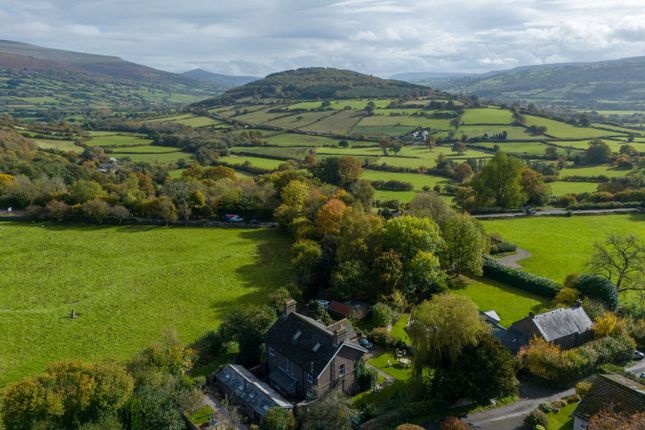 Old Road, Bwlch, Brecon, LD3 5 bed detached house for sale