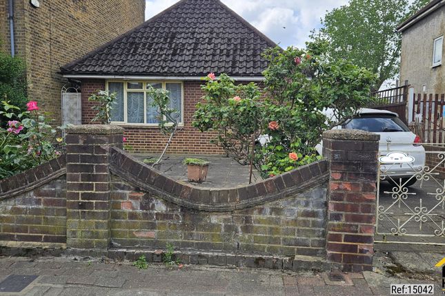 Longley Road, London, SW17 2 bed detached bungalow for sale