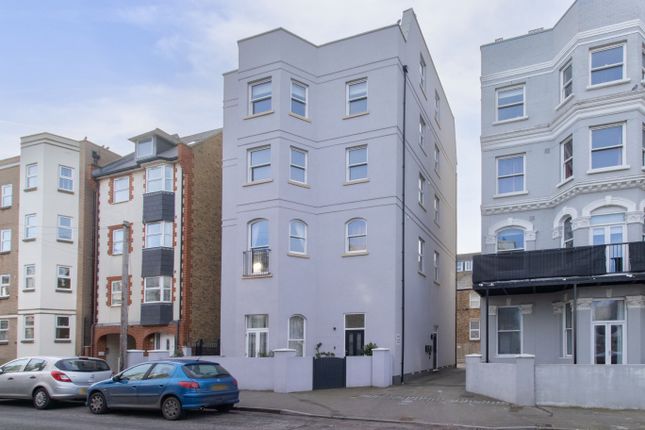 Edgar Road, Cliftonville, Margate... 2 bed flat for sale
