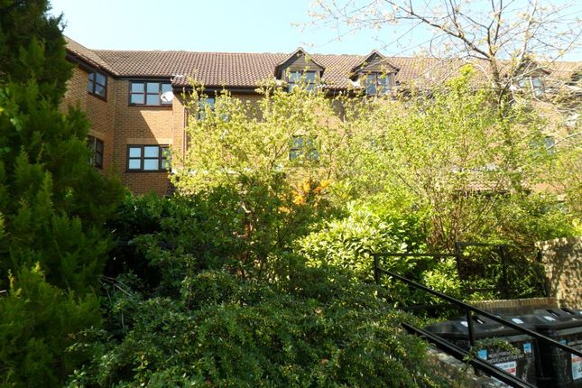 Chalet Court, Bordon GU35 1 bed flat for sale