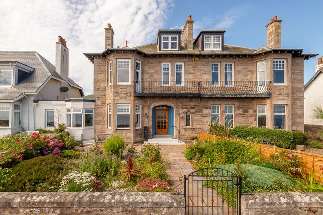 6 bedroom semi-detached house for sale