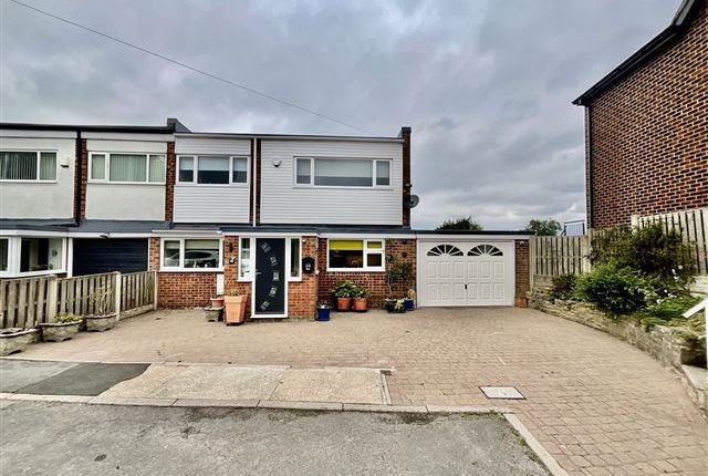 Fox Lane, Sheffield, S12 4WW 4 bed semi