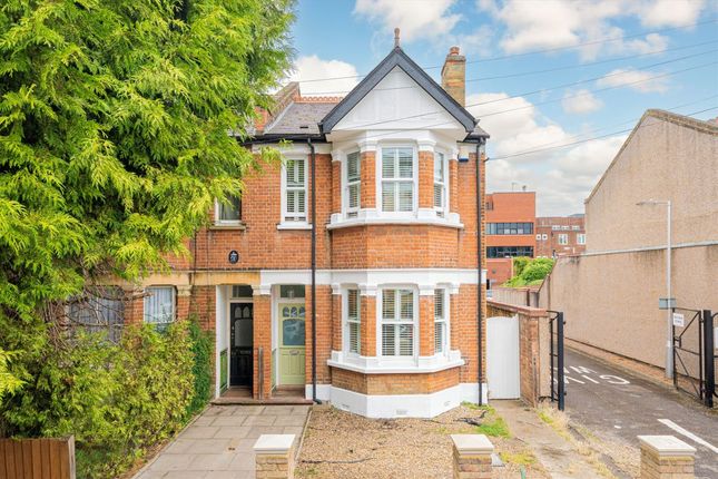Grosvenor Road, Twickenham TW1 3 bed semi