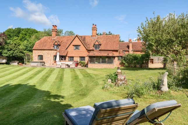 Buckhold, Reading RG8 4 bed detached house for sale