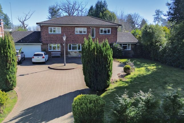 Mark Way, Godalming, Surrey, GU7 5 bed detached house for sale