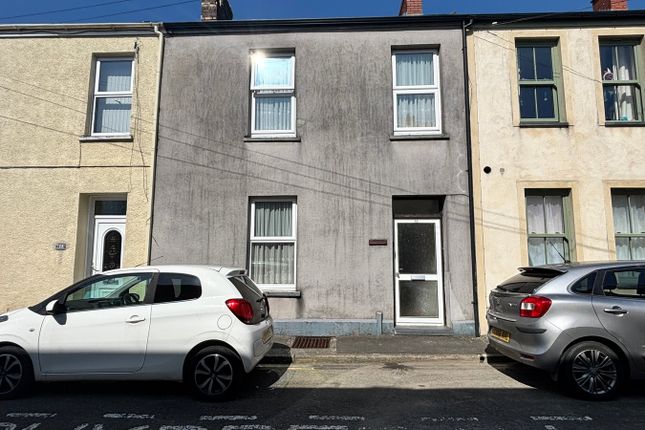 Tabernacle Terrace, Carmarthen SA31 3 bed terraced house for sale